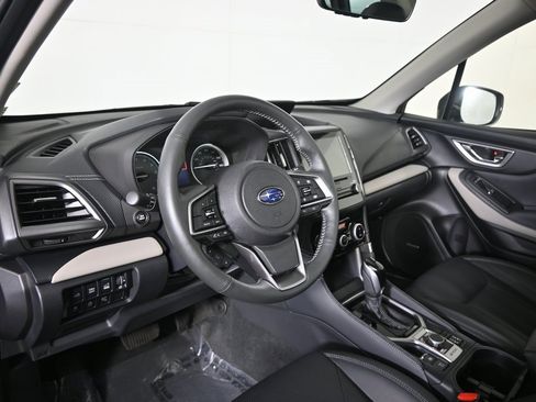 Used 2023 Subaru Forester Limited image 22