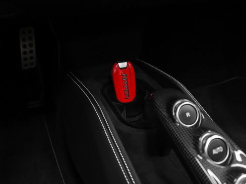 Certified 2022 Ferrari F8 Tributo RWD image 60