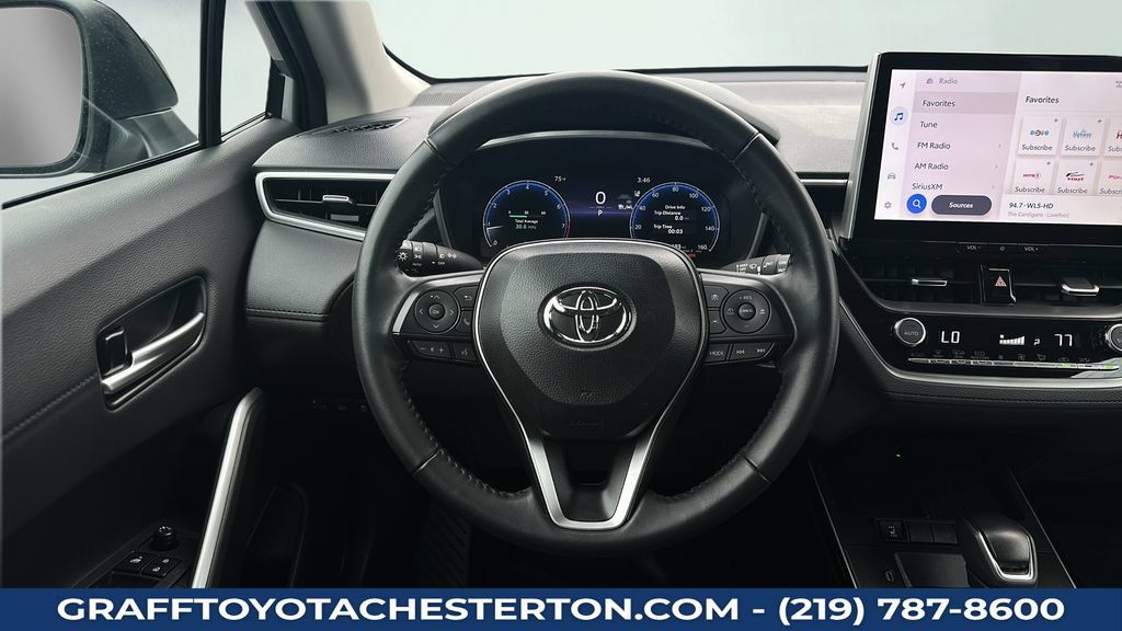 Used 2026 Toyota Corolla Cross XLE FWD image 22