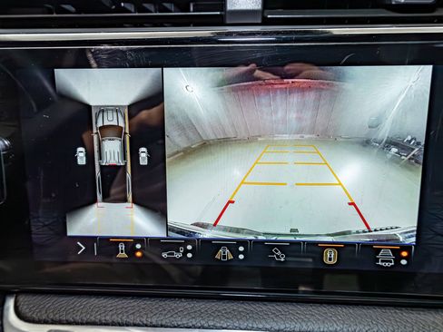 Used 2025 GMC Sierra 3500 Denali w/ Denali Reserve Package image 22