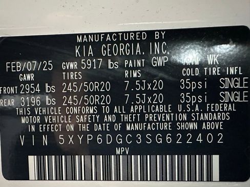 Used 2025 Kia Telluride S image 11