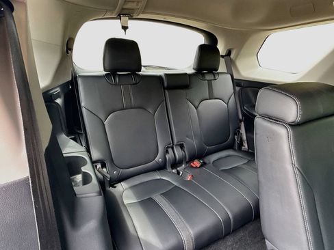 Used 2025 Honda Pilot EX-L image 30