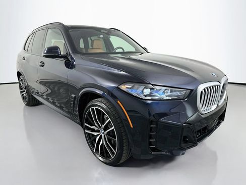 Used 2026 BMW X5 xDrive40i w/ M Sport Package AWD/4WD image 3