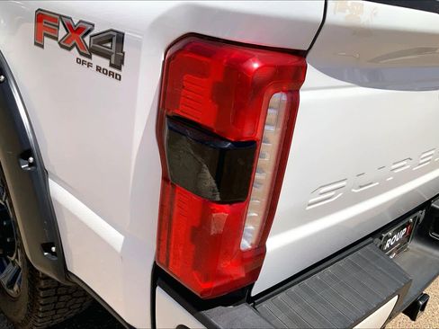 Used 2023 Ford F250 Lariat w/ Sport Appearance Package AWD/4WD image 32