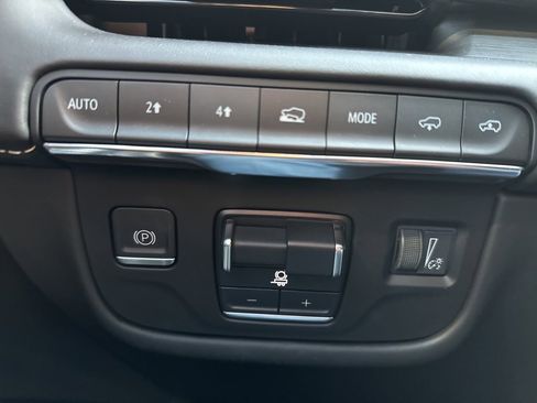 Used 2023 Cadillac Escalade Sport Platinum w/ LPO, ONYX Package image 14