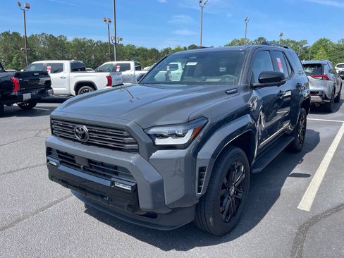 New 2026 Toyota 4Runner 4WD image 3