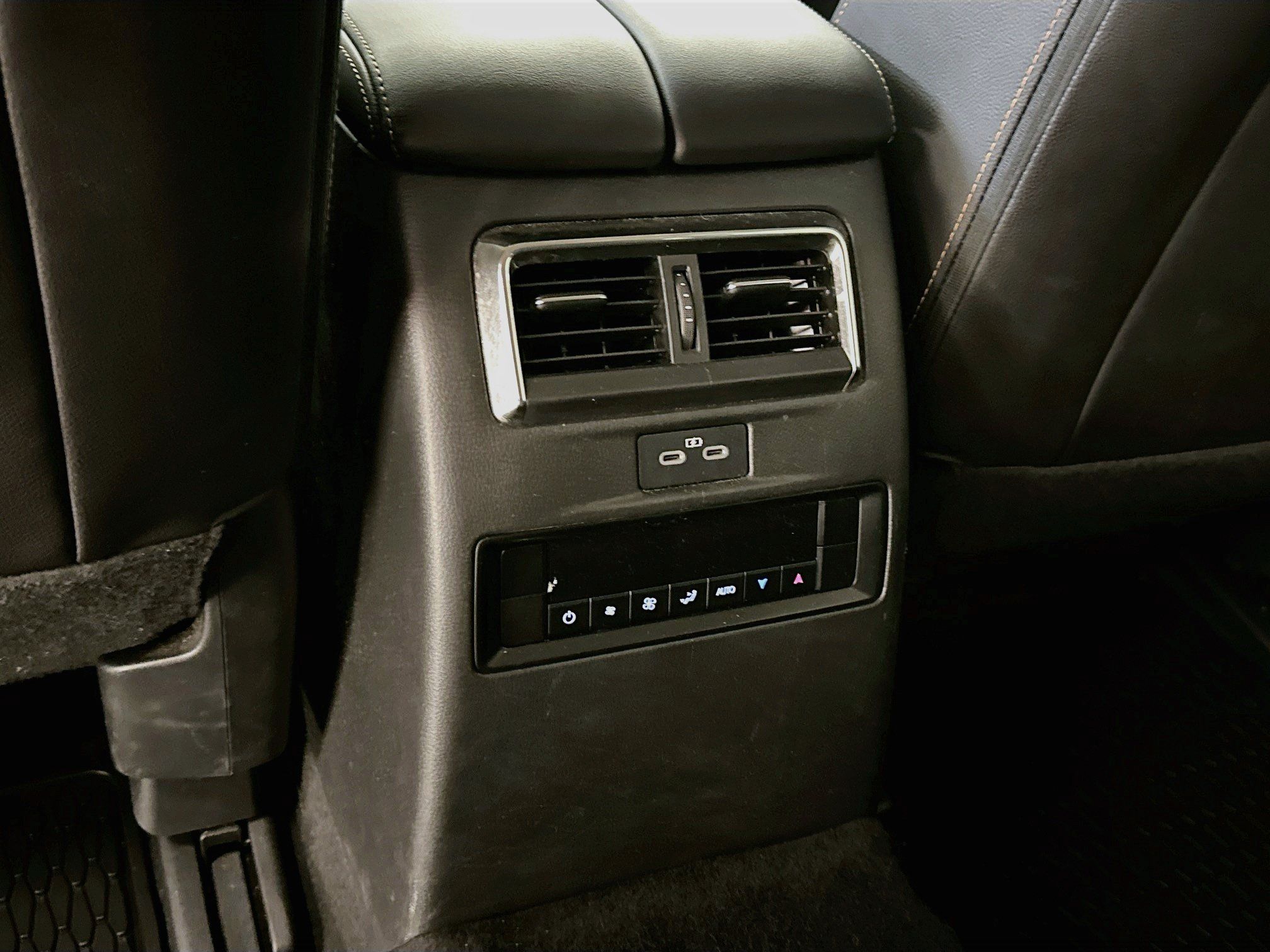 Used 2024 MAZDA CX-90 Plug-In Hybrid w/ Preferred AWD/4WD image 29