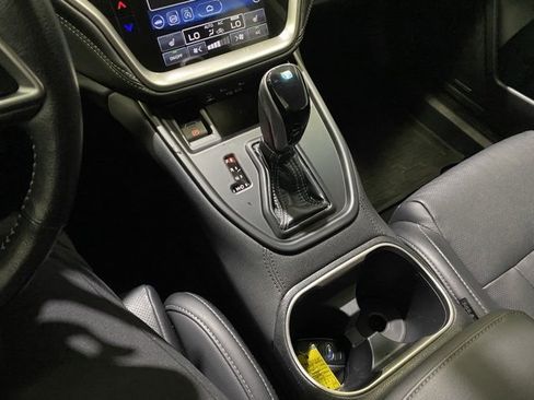 Used 2022 Subaru Outback Limited image 21