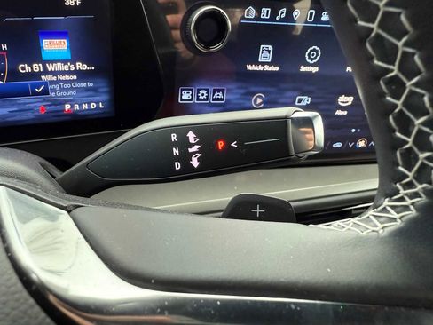 Used 2024 Chevrolet Traverse LT w/ Enhanced Driving Package image 92