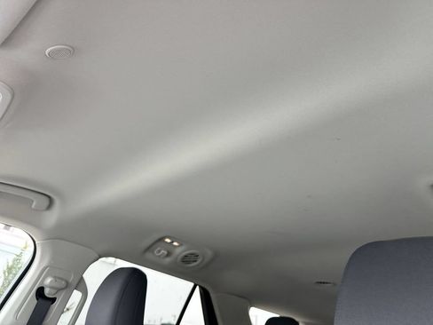 Used 2025 Ford Explorer Active AWD/4WD image 22