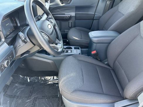 Used 2025 Ford Maverick XL w/ Equipment Group 102A AWD/4WD image 22