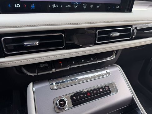 New 2026 Lincoln Aviator AWD image 31
