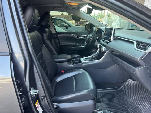Used 2019 Toyota RAV4 XLE Premium w/ Advanced Technology Package AWD/4WD image 20