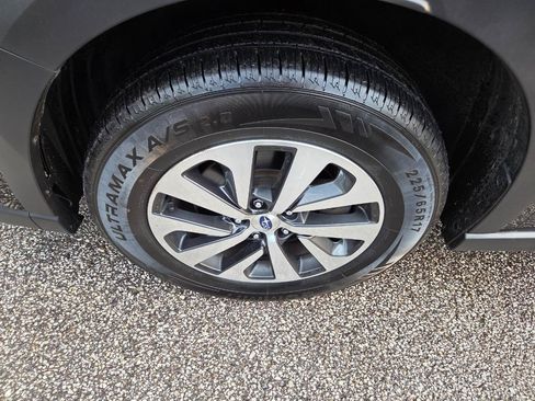 Used 2023 Subaru Outback Premium AWD/4WD image 8