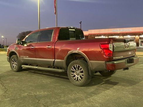 Used 2018 Nissan Titan Platinum Reserve w/ Platinum Utility Package image 6