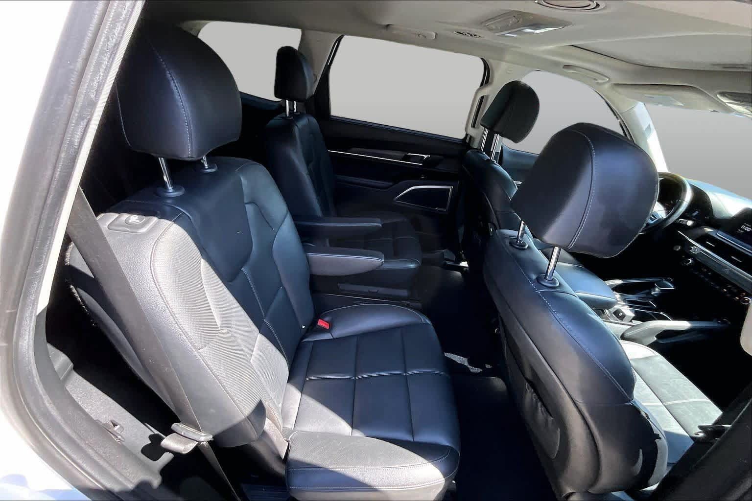Used 2022 Kia Telluride EX w/ EX Premium Package AWD/4WD image 18