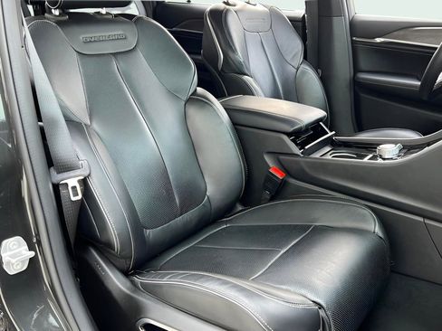 Used 2022 Jeep Grand Cherokee L Overland w/ Luxury Tech Group IV image 17