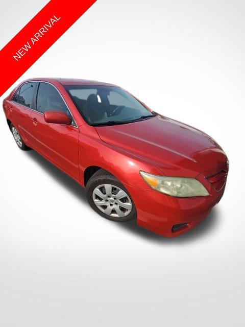 Used 2011 Toyota Camry LE FWD image 1