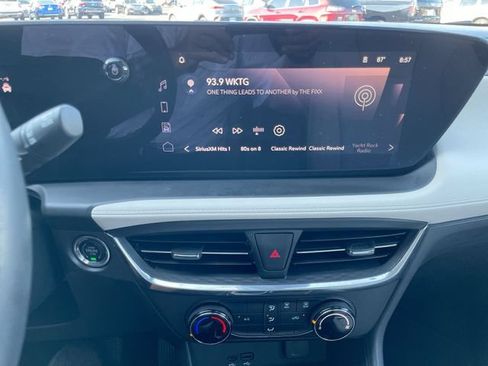 Certified 2024 Buick Encore GX Preferred w/ Advanced Technology Package FWD image 20