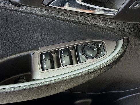 Used 2023 Chevrolet Malibu LT FWD image 18