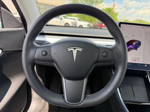 Used 2020 Tesla Model Y Long Range AWD/4WD image 30
