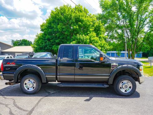 Used 2008 Ford F250 Lariat AWD/4WD image 2