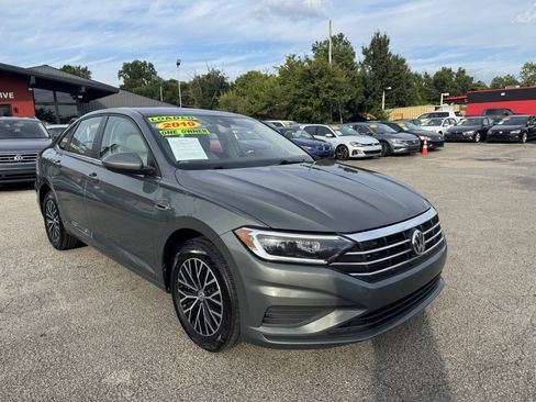 Used 2019 Volkswagen Jetta SEL FWD image 3