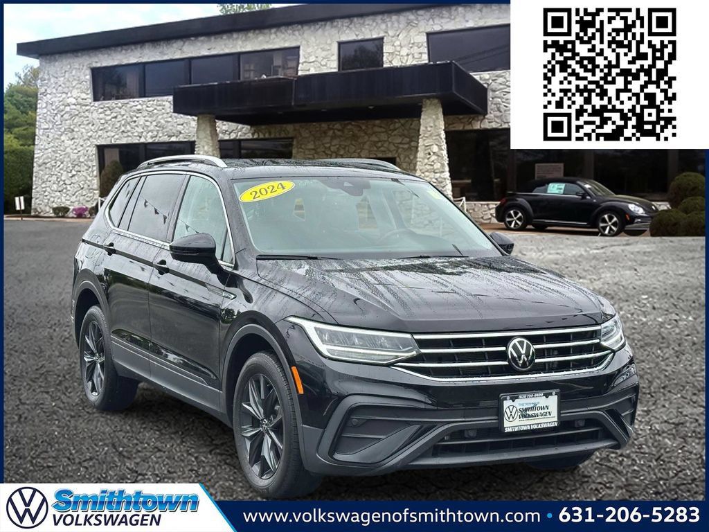 Used 2024 Volkswagen Tiguan SE AWD/4WD image 1