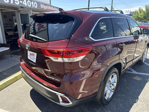 Used 2017 Toyota Highlander Limited AWD/4WD image 6