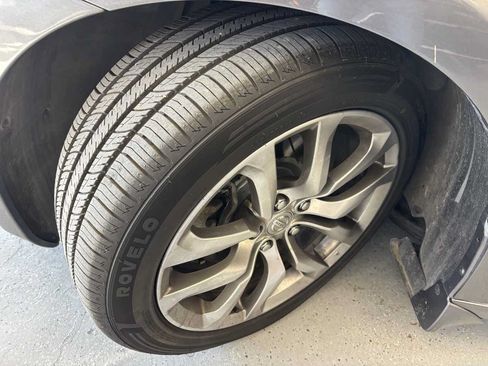 Used 2011 Nissan 370Z Coupe RWD image 18