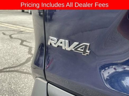 Used 2025 Toyota RAV4 XLE AWD/4WD image 11
