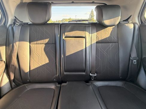 Used 2019 Chevrolet Trax LT w/ LT Convenience Package AWD/4WD image 22