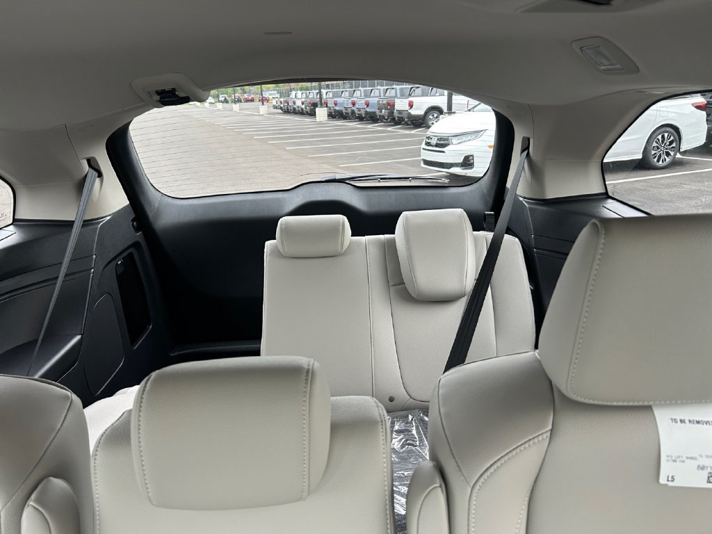 New 2027 Honda Odyssey EX-L image 17