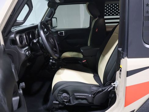 Used 2022 Jeep Wrangler Sport image 9