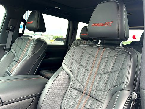 Used 2025 Nissan Armada PRO-4X w/ Pro-4X Premium Package AWD/4WD image 14