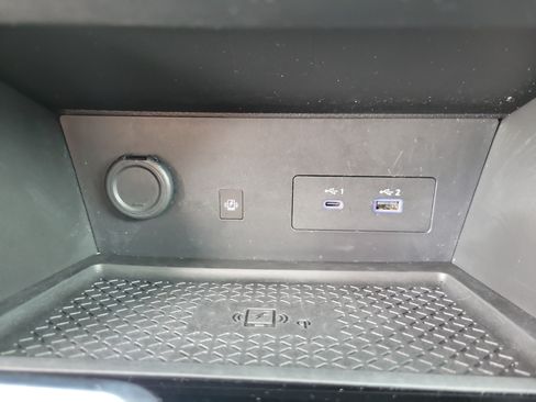 Used 2024 Nissan Pathfinder Platinum w/ Cargo Package FWD image 19