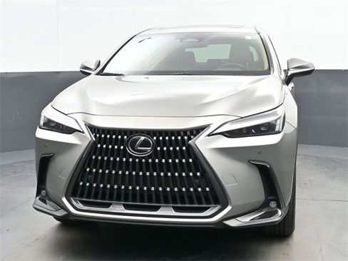 Used 2025 Lexus NX 250 FWD w/ Premium Package image 3