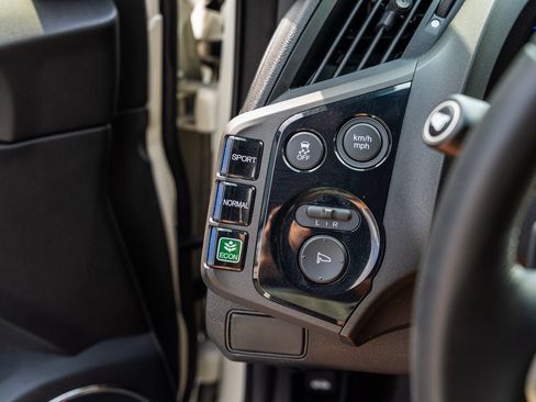Used 2016 Honda CR-Z EX image 23