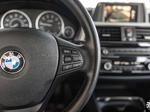 Used 2017 BMW 320i xDrive Sedan image 25