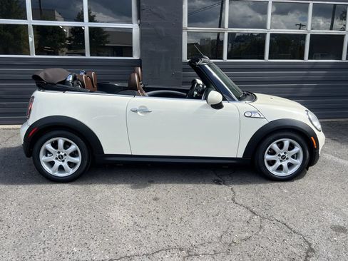 Used 2009 MINI Cooper S w/ Convenience Pkg FWD image 7