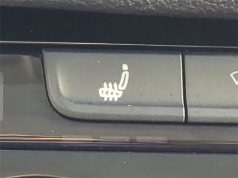 Certified 2023 Volkswagen Jetta SE image 24