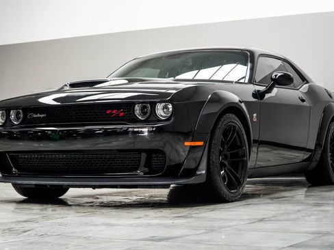 Used 2022 Dodge Challenger R/T Scat Pack RWD image 9