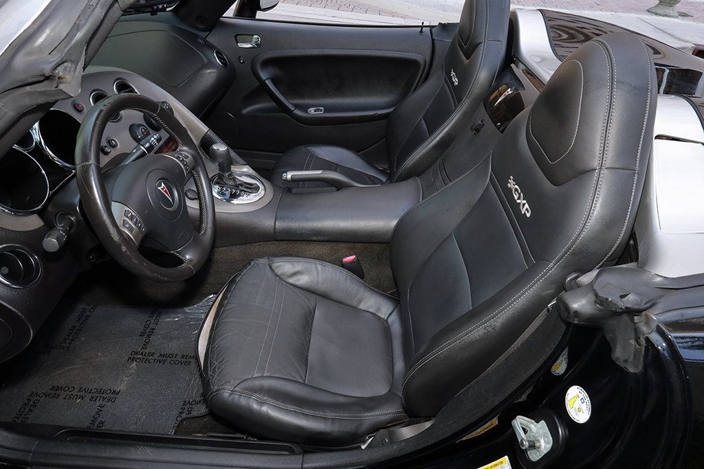 Used 2007 Pontiac Solstice GXP w/ Premium Package RWD image 28