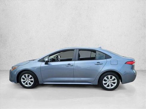 Used 2022 Toyota Corolla LE image 8
