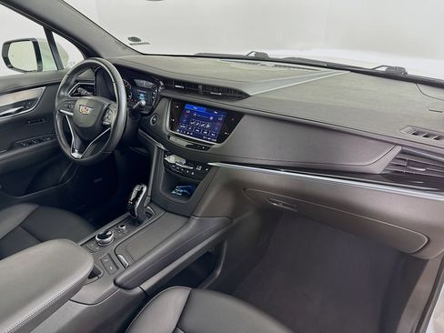 Used 2024 Cadillac XT6 Luxury image 38