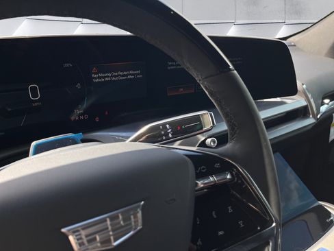 New 2026 Cadillac Vistiq Sport image 12