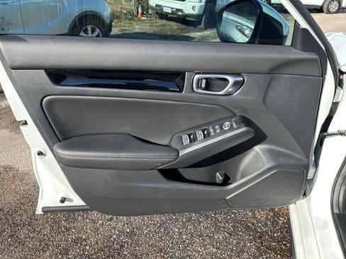 Used 2024 Honda Civic Sport Touring image 11