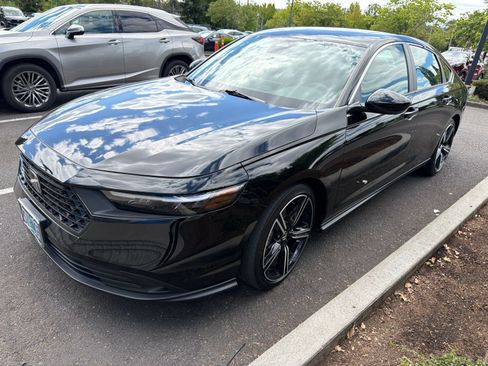 Used 2023 Honda Accord Sport image 1