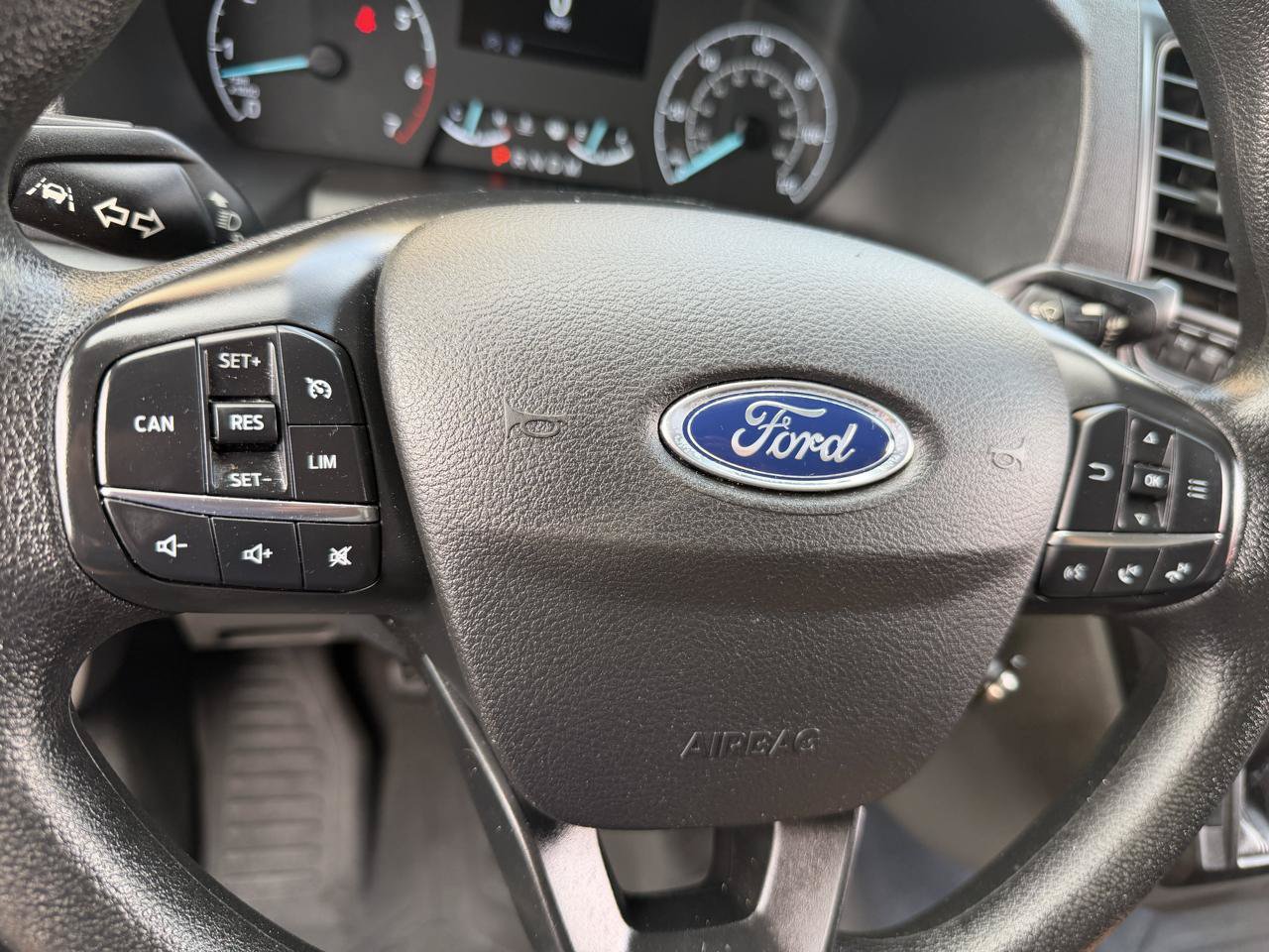 Used 2022 Ford Transit 250 Medium Roof RWD image 18