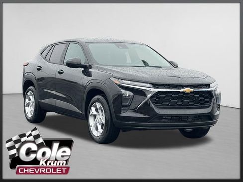 New 2026 Chevrolet Trax LS image 1